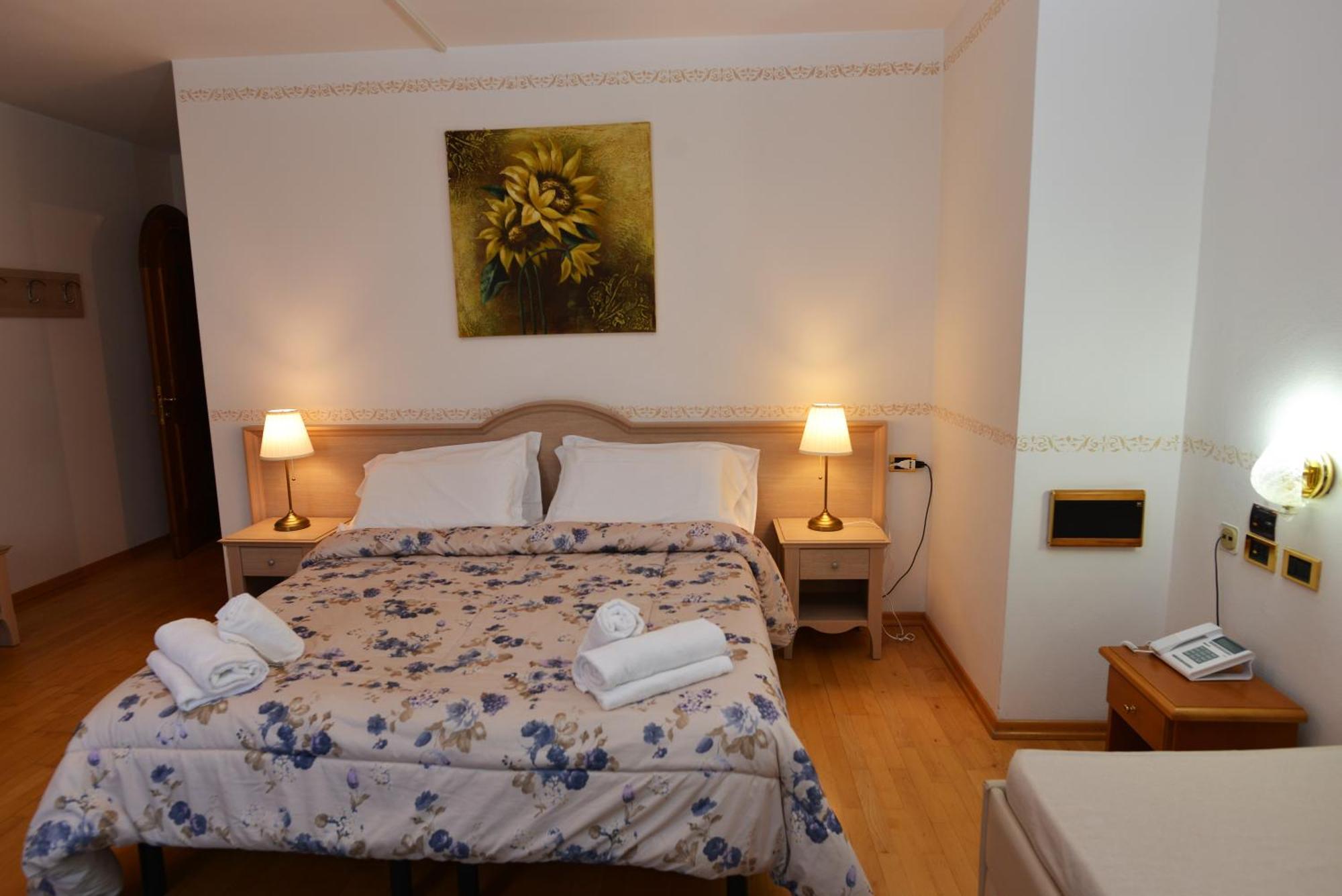 Hotel Marianna ร็อคคา ปิเอโตเร ภายนอก รูปภาพ
